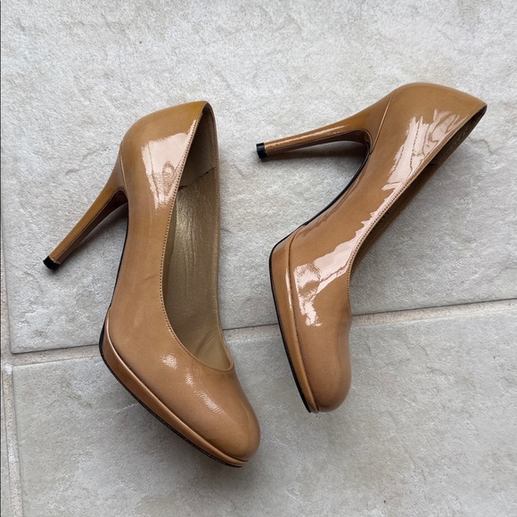 Stuart Weitzman Heels - Picture 4 of 11